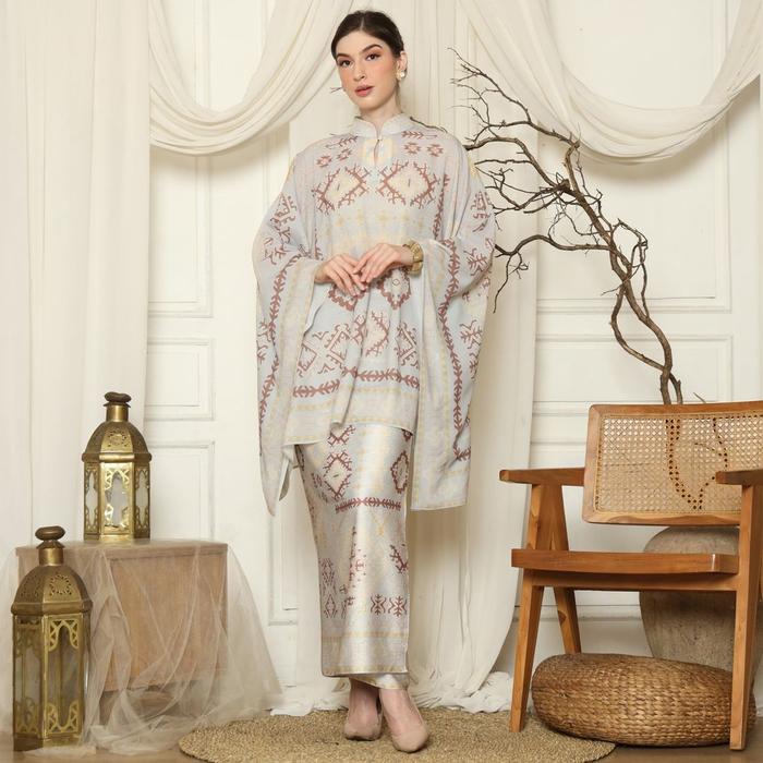 Kebaya Batik Kaftan One set Tunik Jumbo Kebaya Modern Kebaya Wisuda Kebaya Jumbo Baju Batik Modern