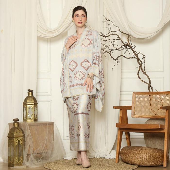 Kebaya Cream Kebaya Batik Kaftan One set Tunik Jumbo Kebaya Modern Kebaya Wisuda Kebaya Jumbo