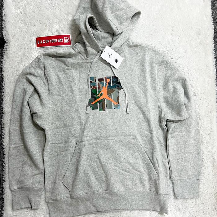 UNDEFEATED X JORDAN STRIKES HOODIE - GREY