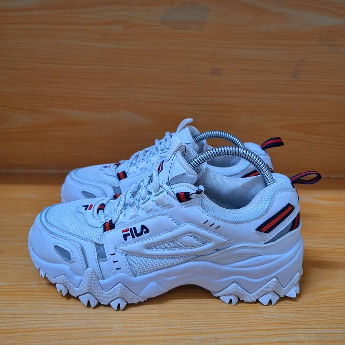 Sepatu second ORI Fila Oakmont TR size 36,5
