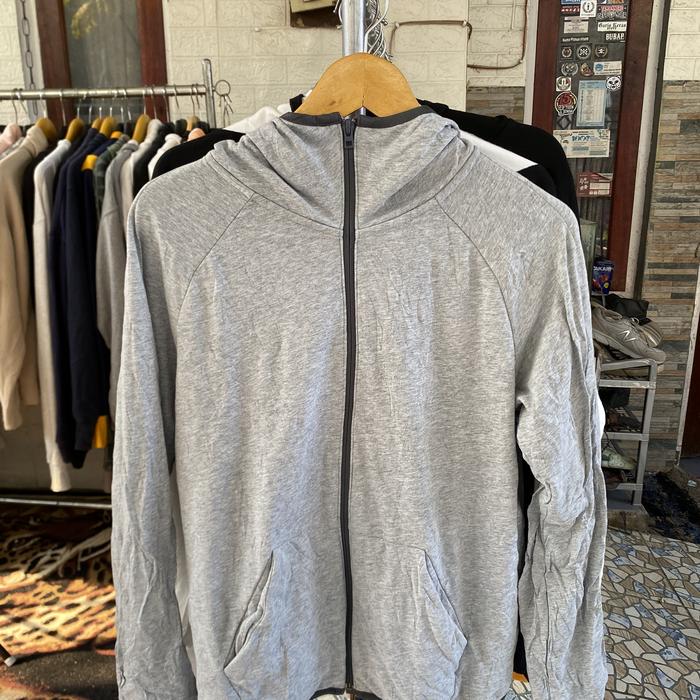 Hoodie uniql0 second thrift