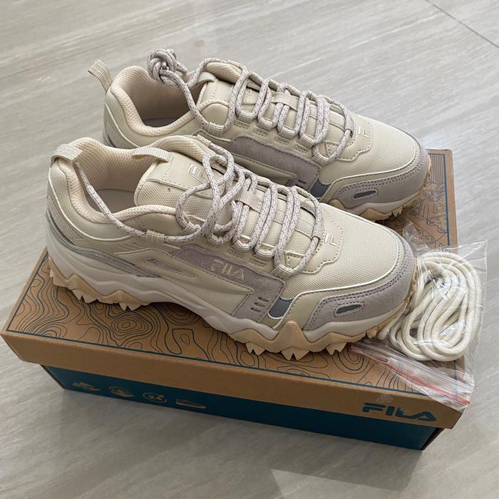 FILA Oakmont Sepatu Wanite Sneakers TR Euro 38 / US 7 Original 100 %