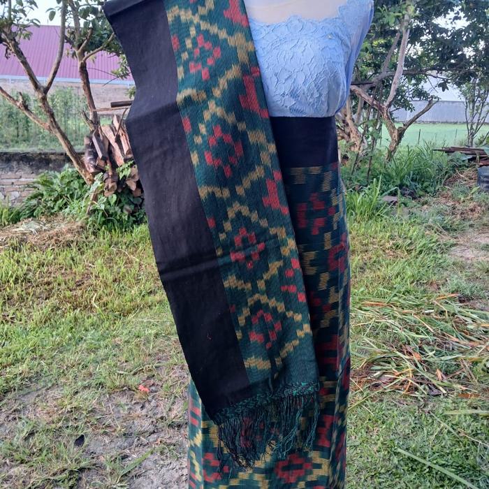 SONGKET MAULANA SARUNG TENUN TANGAN TARUTUNG MANDAR PESTA PAKAIAN ADAT