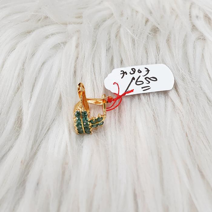 anting jepit Ad hijau emas kadar 16k berat 1,65 gram
