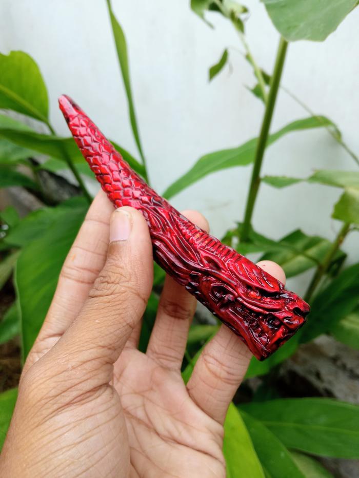 Pipa Once Padudan Akar Bahar Sadi Warna Merah Ukir Naga Galak