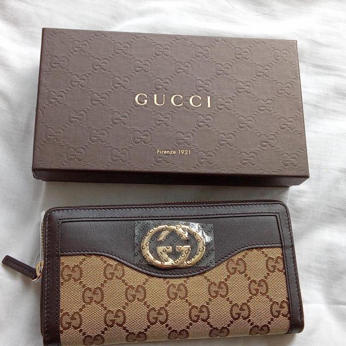 Authentic BNIB Gucci wallet