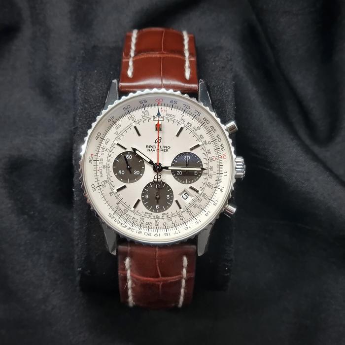 Jam Tangan Breitling Navitimer B01 White Dial AB0121