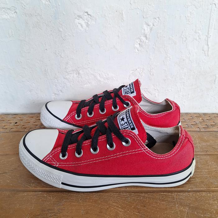 Sepatu Second original Converse basic low size 36