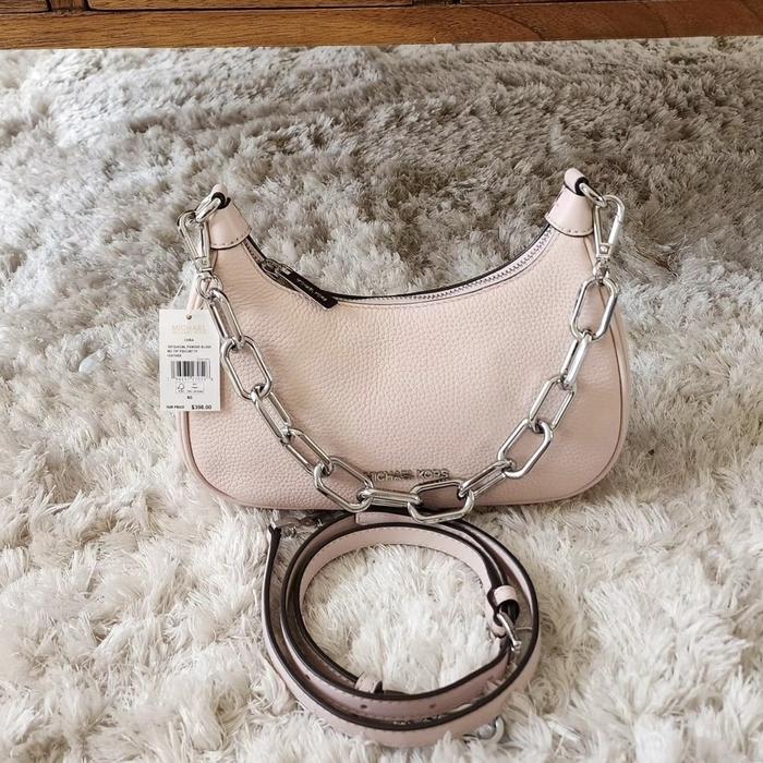 tas wanita mk cora medium zip pouchette powder blush ej