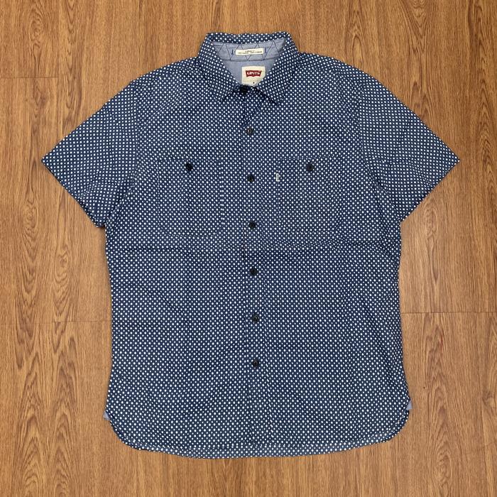 Kemeja Levi's polkadot