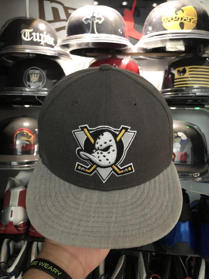 Topi snapback  New era nhl mighty duck mitchell ness san jose shark