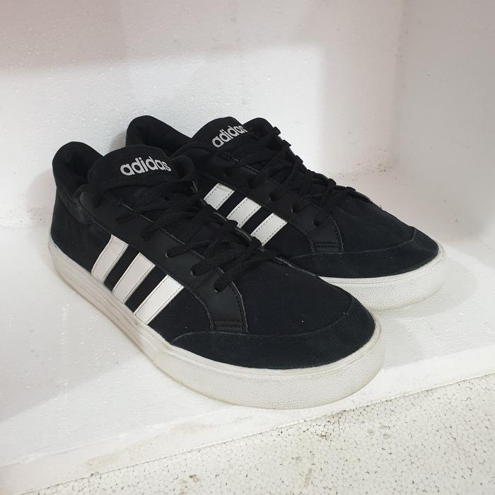 sepatu adidas casual second