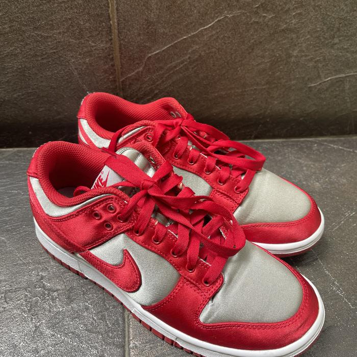 Nike low dunk essentials preloved