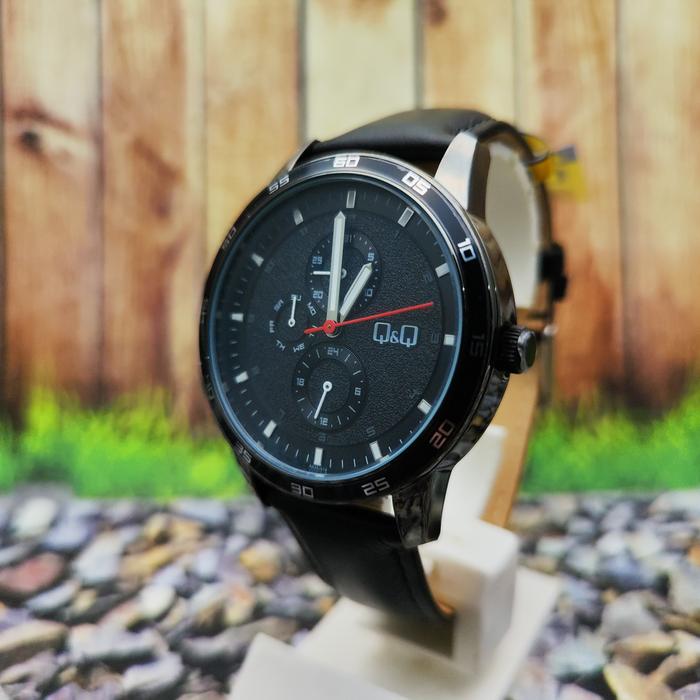 Q&Q QQ Analog Jam Tangan Pria Strap Kulit Hitam AA38J512Y Original
