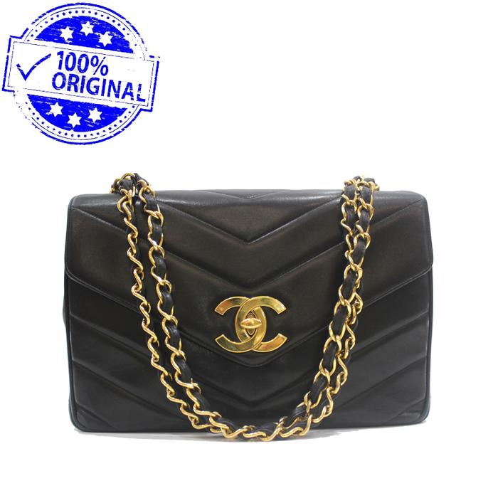 Preloved  Channel Vintage Chevron Black Lambskin GHW Shoulder Bag