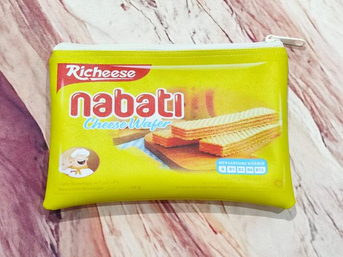 Dompet Pouch Jajan Wafer Nabati Keju / Pouch Custom 2 Sisi Motif Snack Lucu Unik