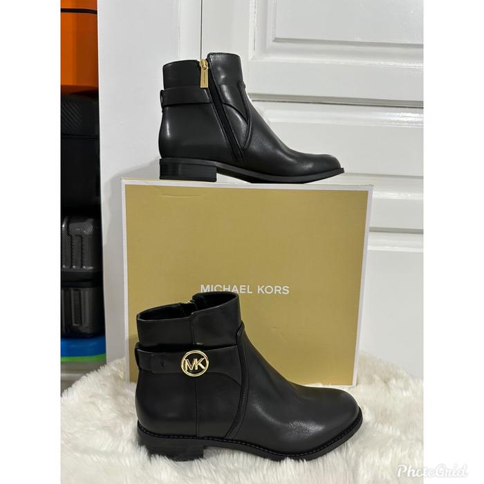 sepatu wanita mk carmen flat bootie black in