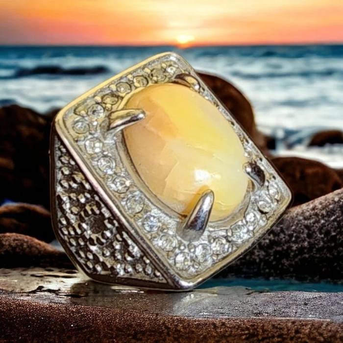 Cincin Macan Putih Tk. Guru