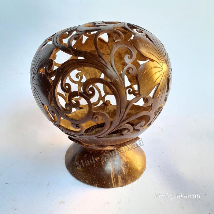 Kerajinan wadah lampu ukir batok kelapa ukiran handmade bali