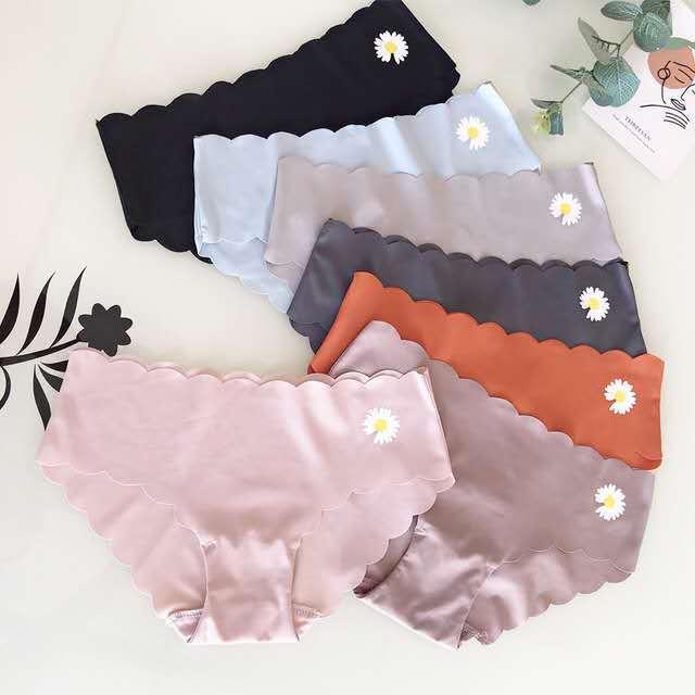Celana Dalam CD Satin Motif Bunga Daisy Cantik Cute Daleman Wanita Underwear Seamless Korean
