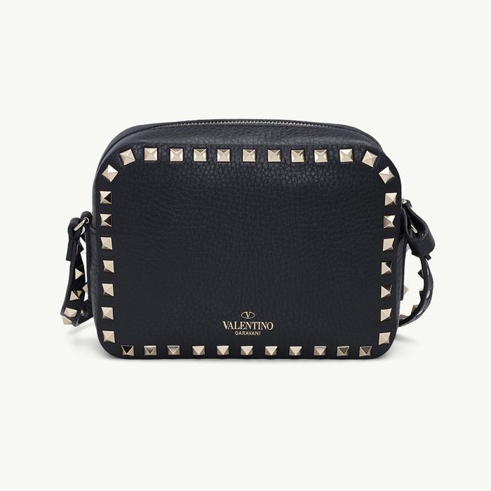 TAS VLTN ROCKSTUD CAMERA BAG SHOULDER BLACK GRAINED LEATHER 18CM