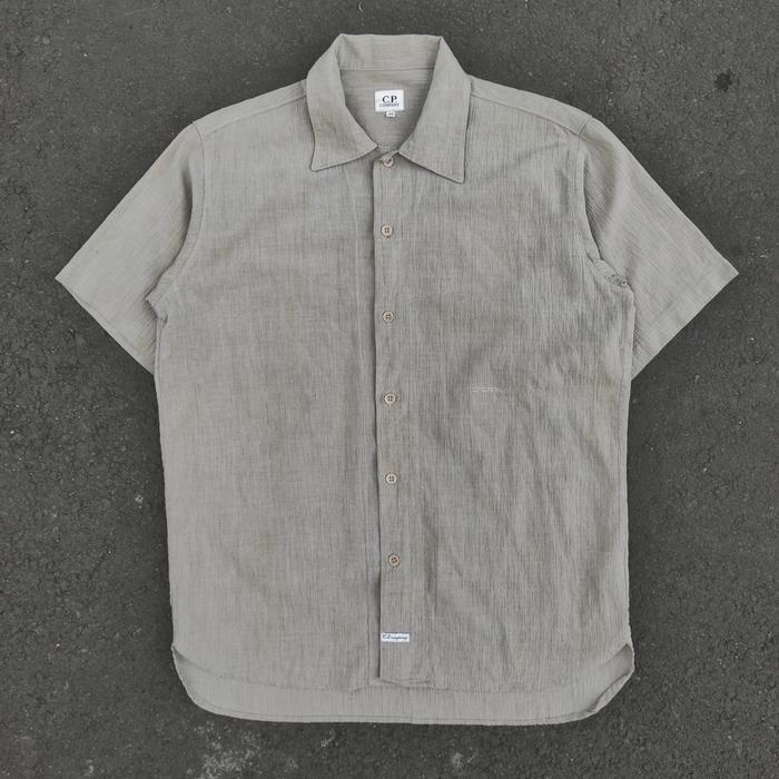 KEMEJA CP COMPANY CASUAL ULTRAS HOOLIGANS BOXY SKENA OPEN COLLAR