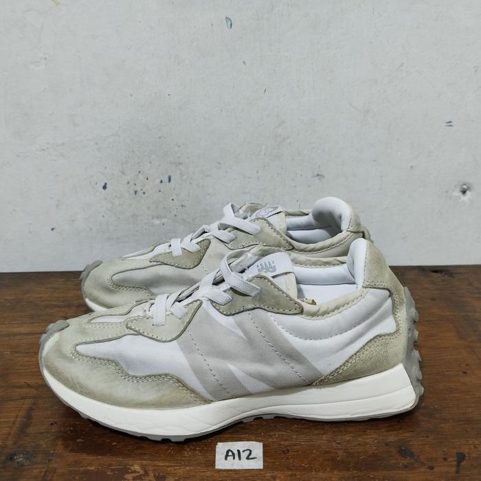 sepatu second ori new balance 327 size 34,5