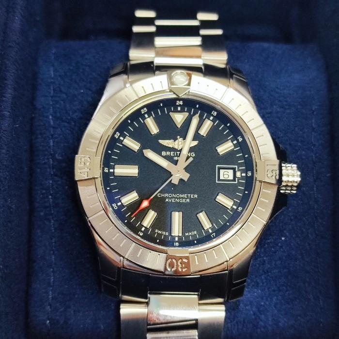 jam tangan Breitling Avenger 43 blue dial original authentic bnob baru