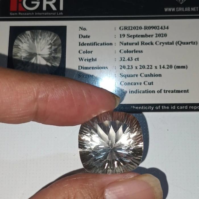 Rock quart chrystal big size, istilahnya kecubung es memo GRI