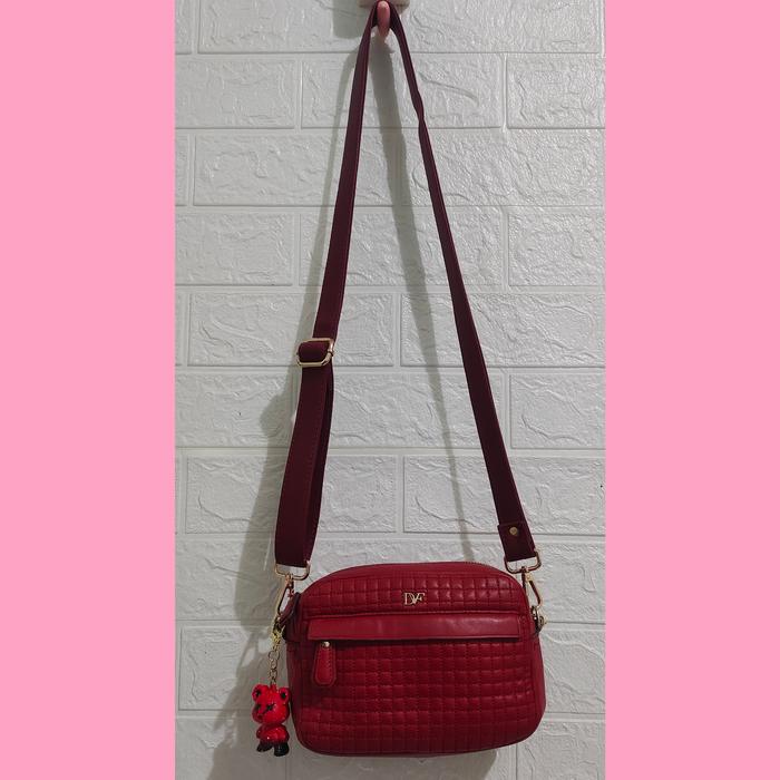 tas DVF authentic 100%. tas sling kulas. tas preloved kulit asli. bag