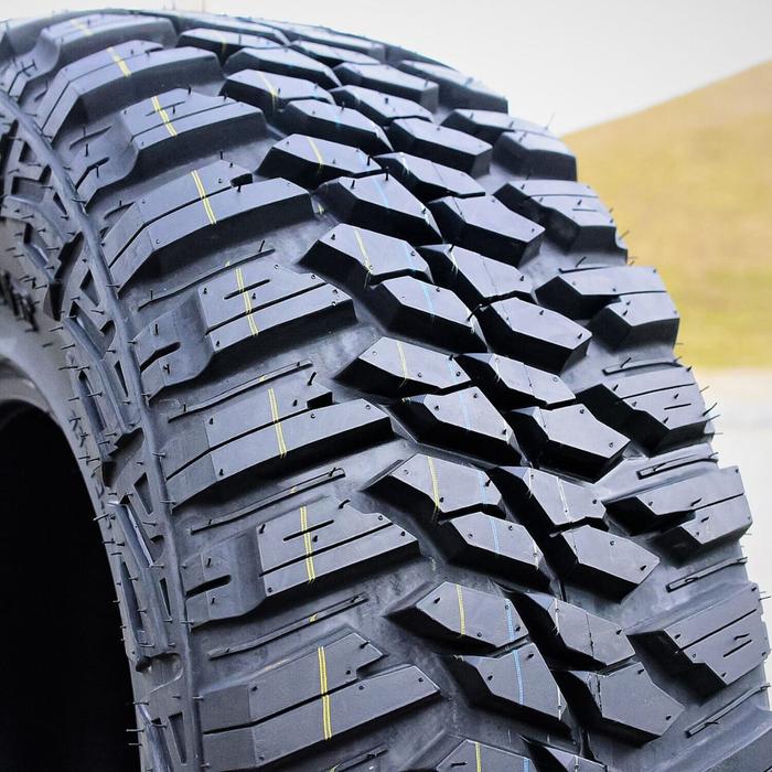 Kanati Tires MT 275 60 R20 Ban Mud Hog TOYOTA LANDCRUISER VX80 HILUX