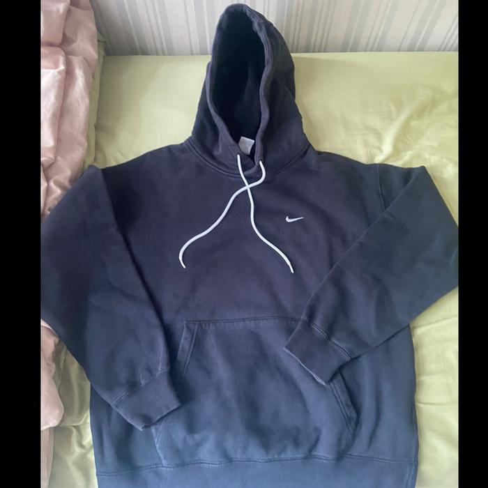 Sweater Hoodie Nike solo Swoosh size L Hitam