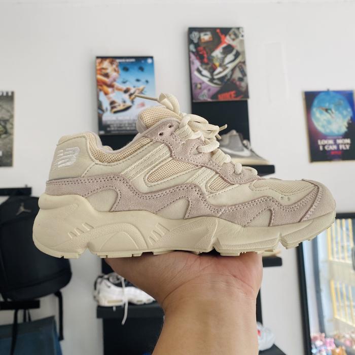 Sepatu New Balan** 850 Mono Pack Off White ML850CG