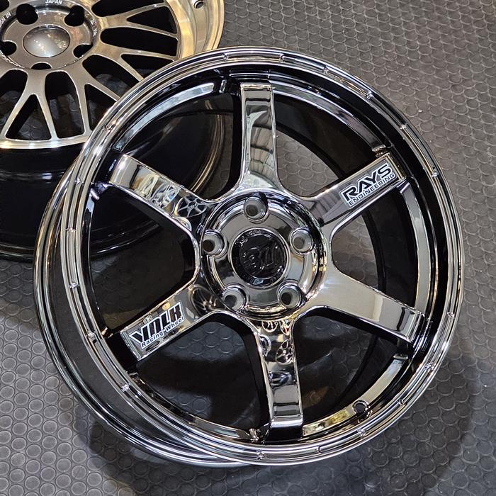 Velg Volk Rays Te37 R17 Black Chrome