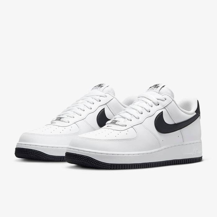 Nike Air Force 1 07 Low White Black Black Sole Original Resmi