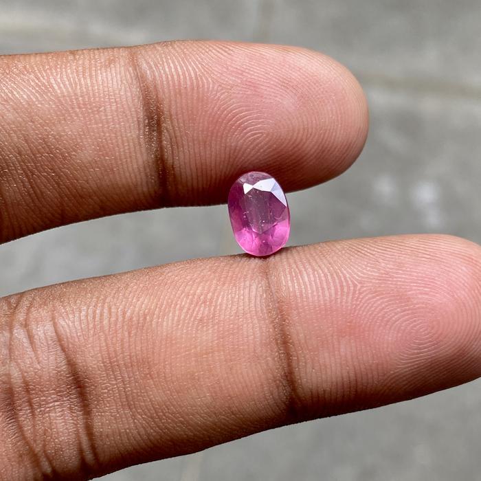 Natural ruby mozambique batu permata ruby pinkish corundum