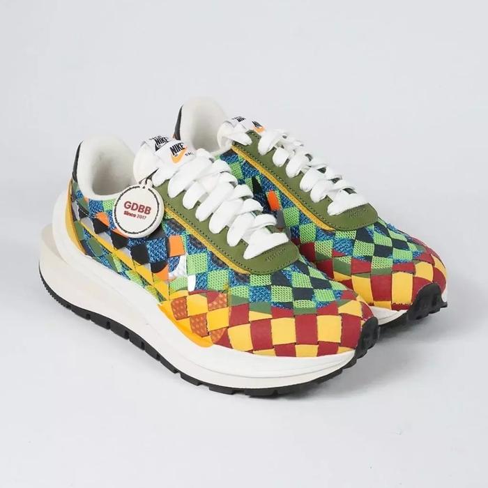 nike sacai vaporwaffle green original