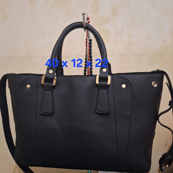 Tas branded Everbest  Warna hitam Uk 40 x 12 x 22 Bonus topi ronaldino Limited edition