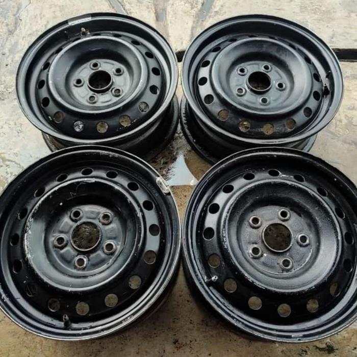 Velg kaleng hilux R15
