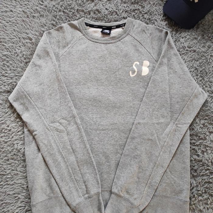 crewneck nike sb