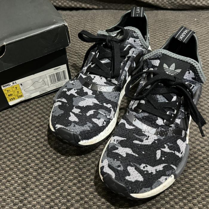 Sepatu ADIDAS NMD R1 Black Camo Grey Original Rare!! (size 40) Mulus MURAH - STEAL DEAL !!!