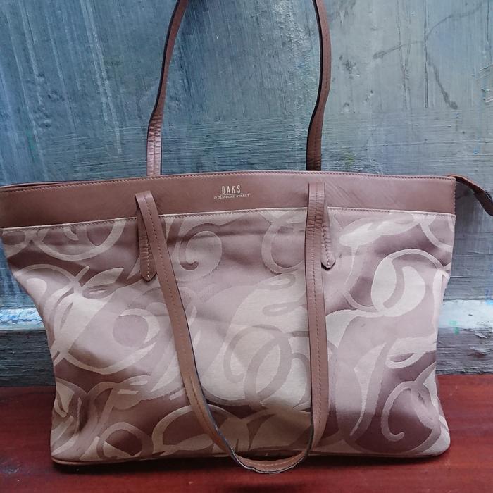 DAKS  limited series tote bag\satin kulit\BRW\medium