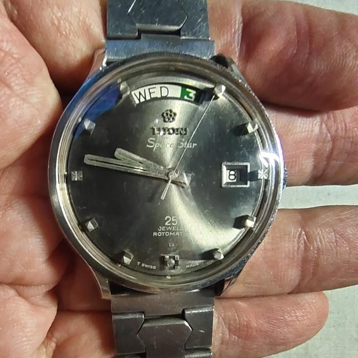 Jam Titoni Space Star model president vintage