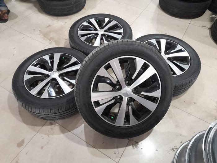 VELG MOBIL BEKAS R16 BAUT 5 STD LIVINA R16X6,5 5X114 ET46 BAN GY 205 55 R16 2023