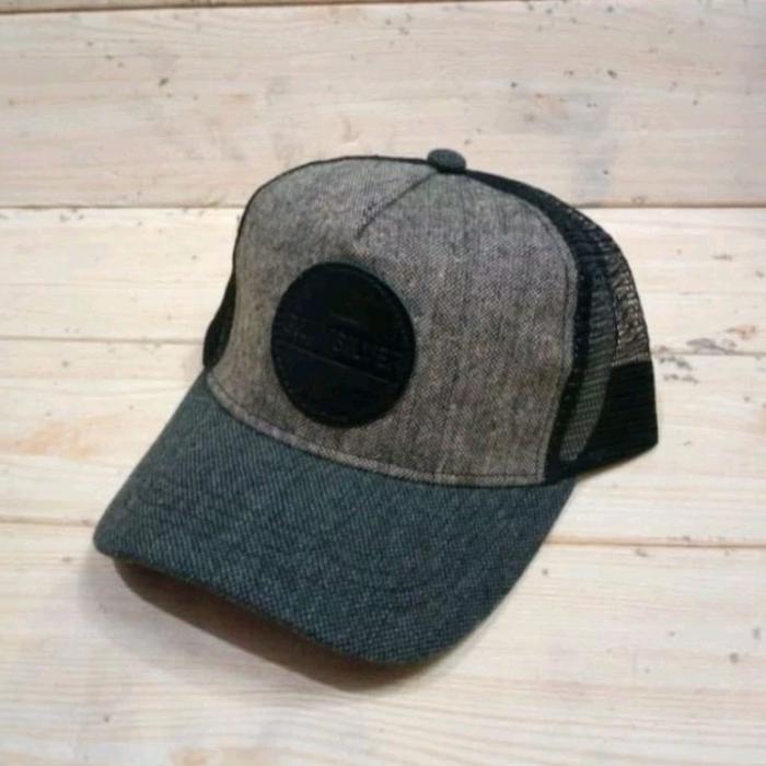 topi quiksilver trucker