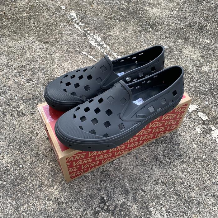 VANS SLIP ON TRK BLACK ORIGINAL