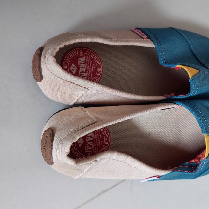 sepatu wakai size 36