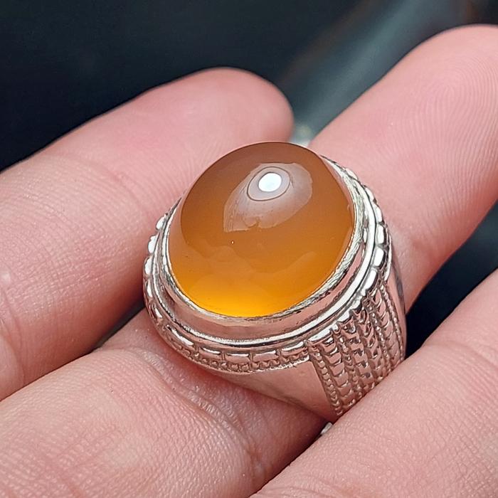 Batu akik anggur nukleus