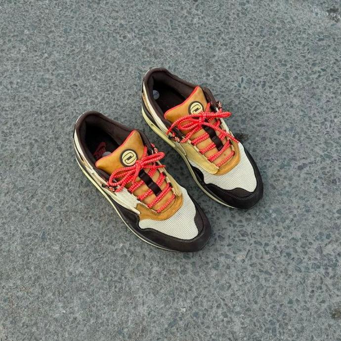 nike air max 1 travis scott