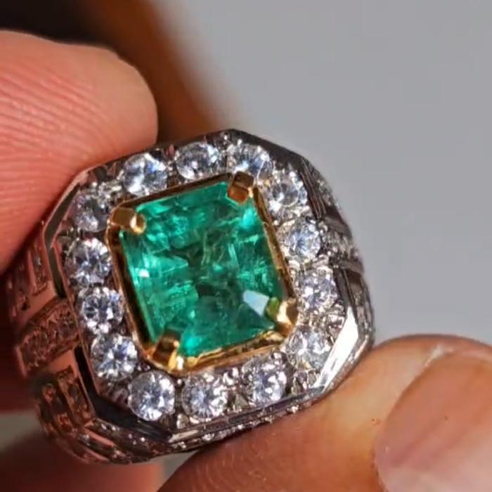Natural Zamrud Colombia 2.9 CT Memo GRI Top Colour Cristal